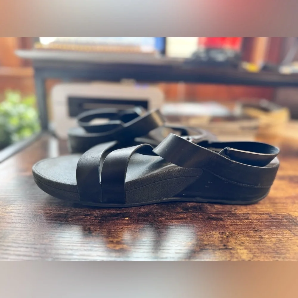 FitFlop Lulu Leather Back-Strap Sandals Black US 10